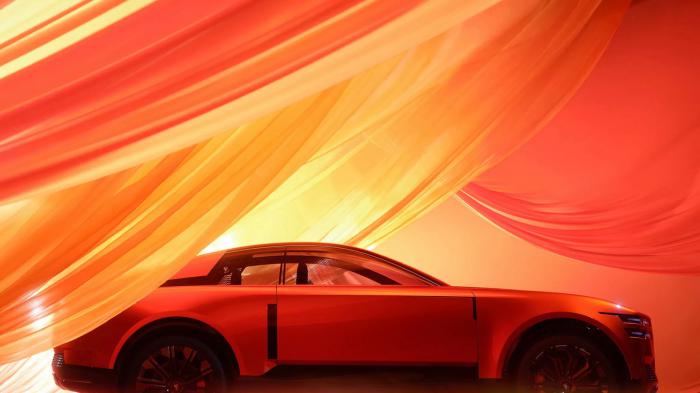 H Toyota κάνει τη Century αυτόνομη μάρκα πάνω από τη Lexus